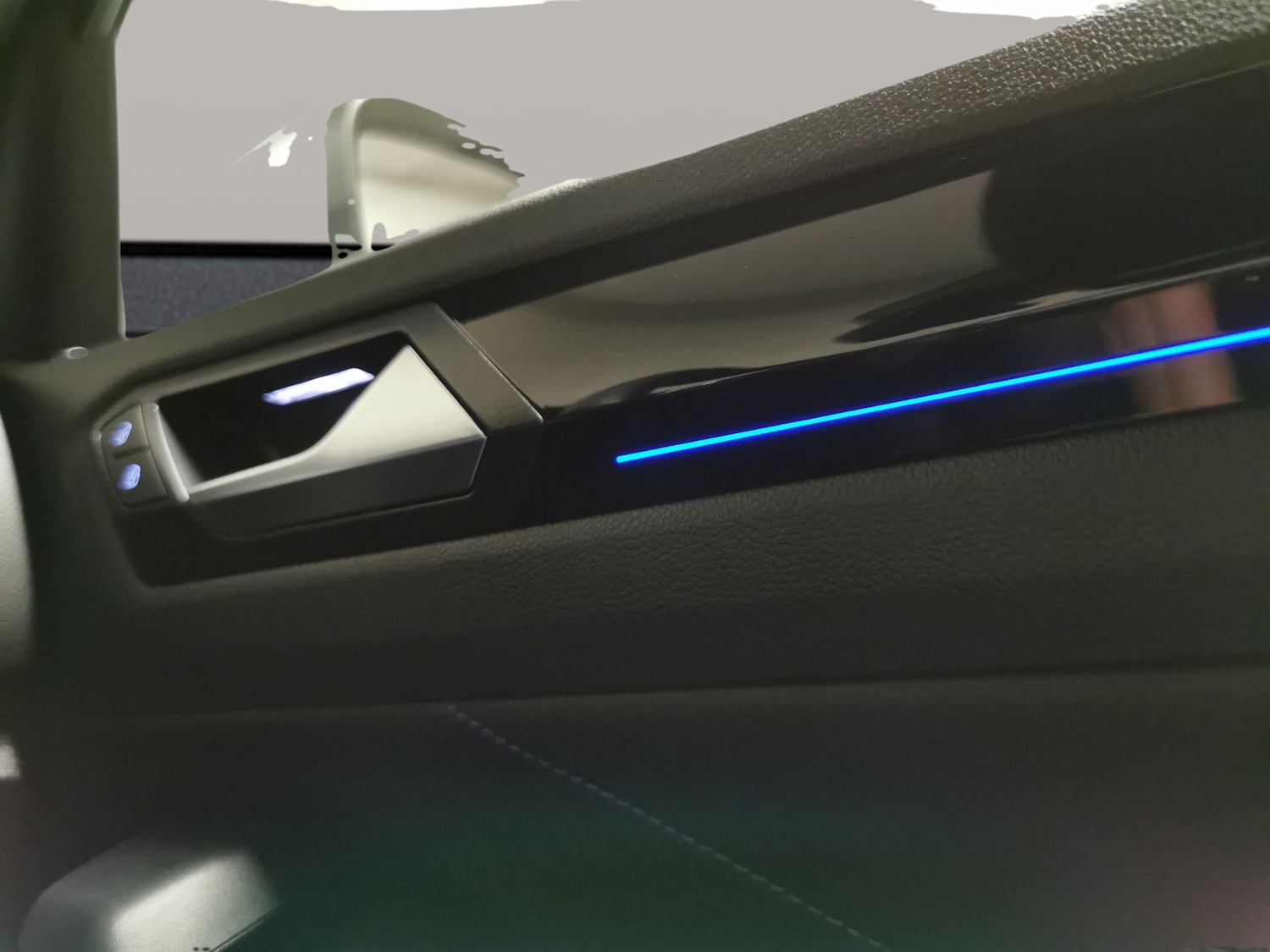 Used Volkswagen T-Roc 2023 for sale - 77274517: Photo 19