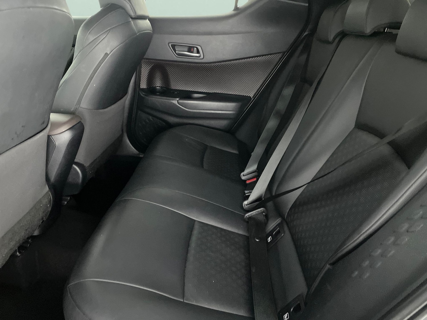 Used Toyota C-HR 2019 for sale - 76113230: Photo 36