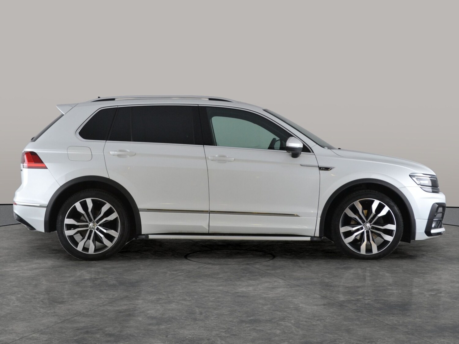 Used Volkswagen Tiguan for sale - 77829771: Photo 10