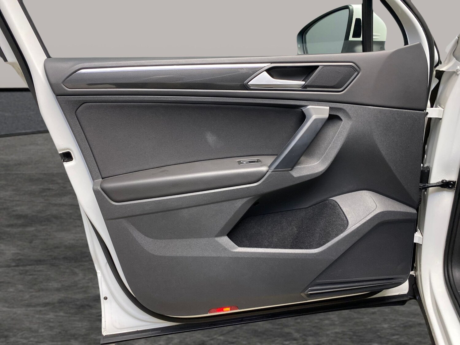 Used Volkswagen Tiguan for sale - 78139993: Photo 27