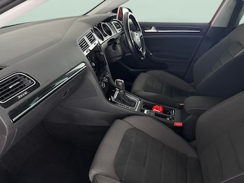 Used Volkswagen Golf 2018 for sale - 78780280: Photo
