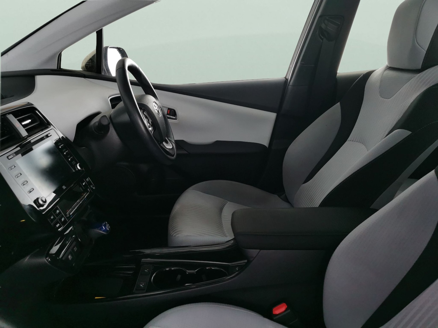 Used Toyota Prius 2021 for sale - 77337369: Photo 4