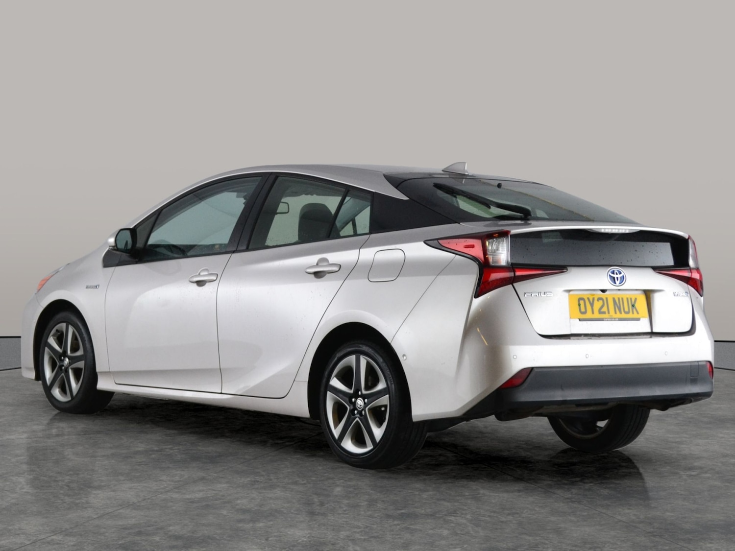 Used Toyota Prius 2021 for sale - 77337369: Photo 8