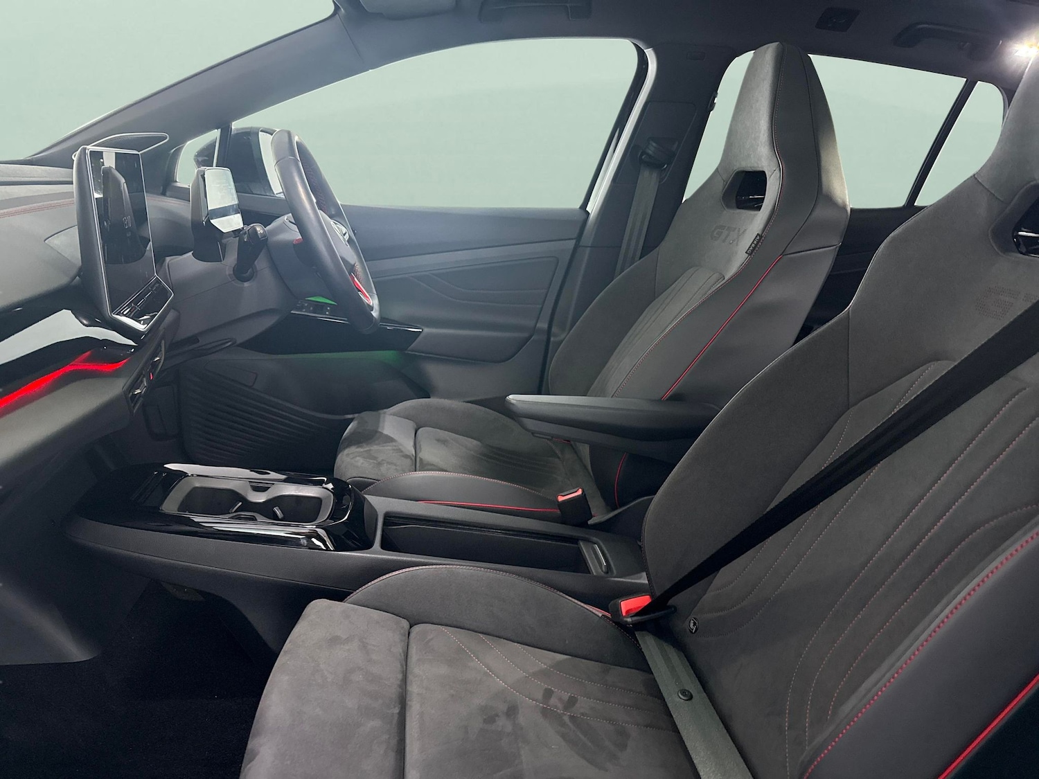 Used Volkswagen ID.4 2024 for sale - 77420783: Photo 4