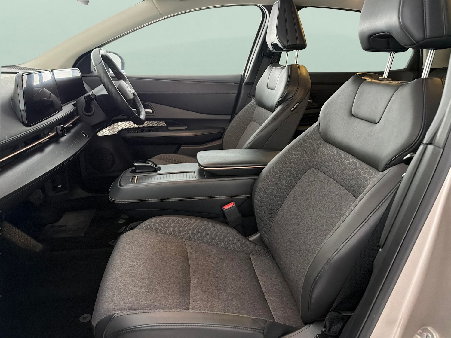 Used Nissan ARIYA 2023 for sale - 77443138: Photo 4