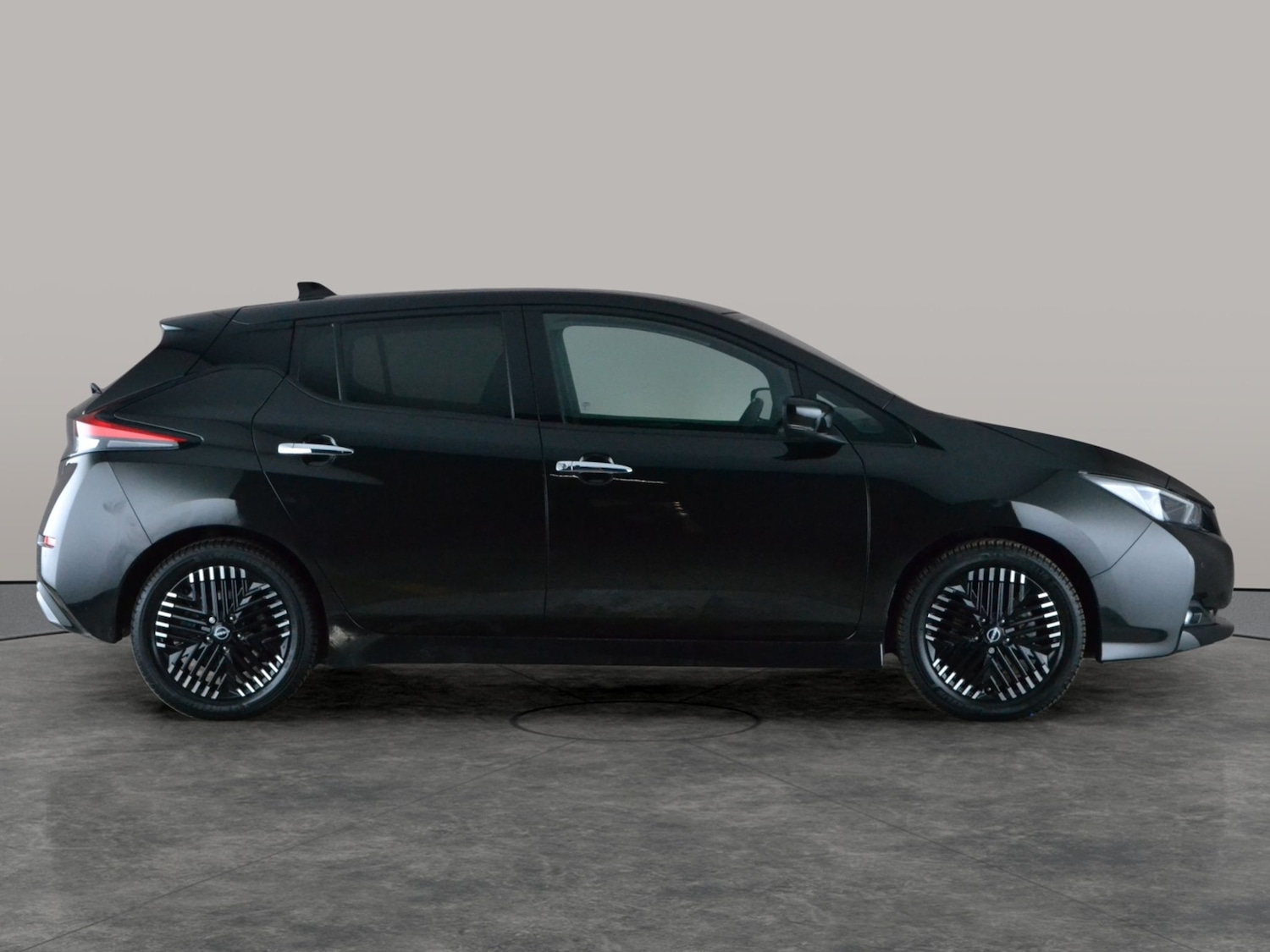 Used Nissan Leaf 2022 for sale - 77675961: Photo 9