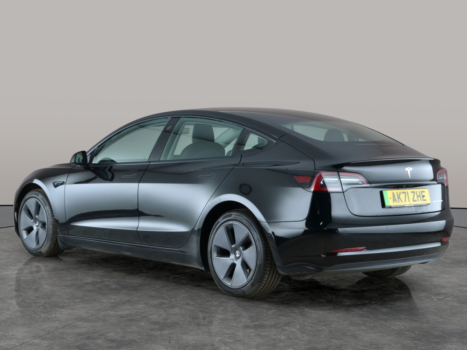 Used Tesla Model 3 2021 for sale - 77165000: Photo 13