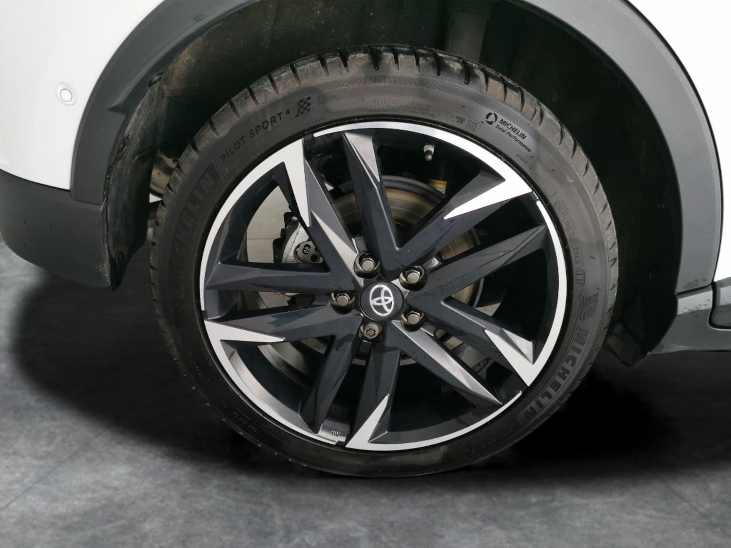 Used Toyota C-HR 2023 for sale - 77208071: Photo 23