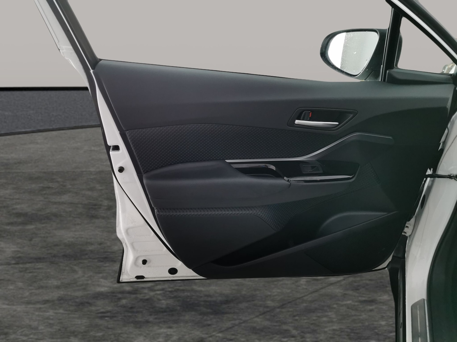 Used Toyota C-HR 2023 for sale - 77208071: Photo 25