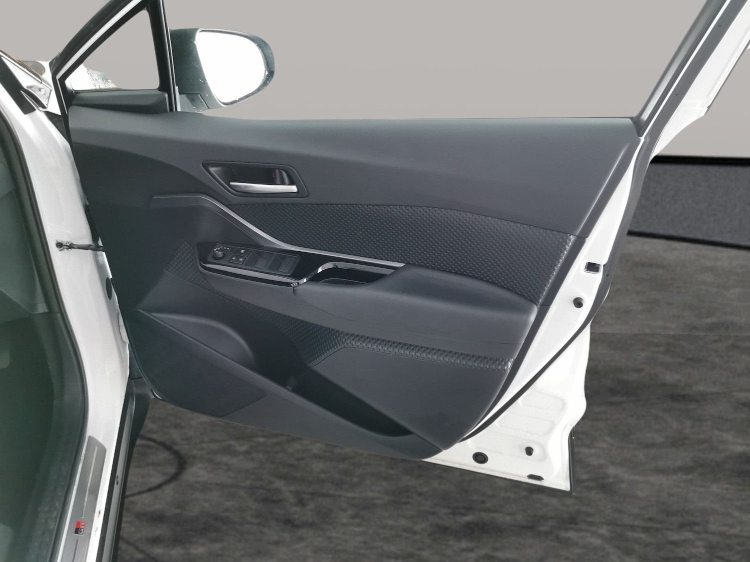 Used Toyota C-HR 2023 for sale - 77208071: Photo 27