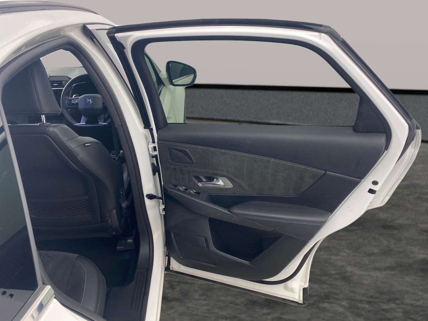 Used DS Automobiles DS 7 Crossback 2022 for sale - 77691332: Photo 25