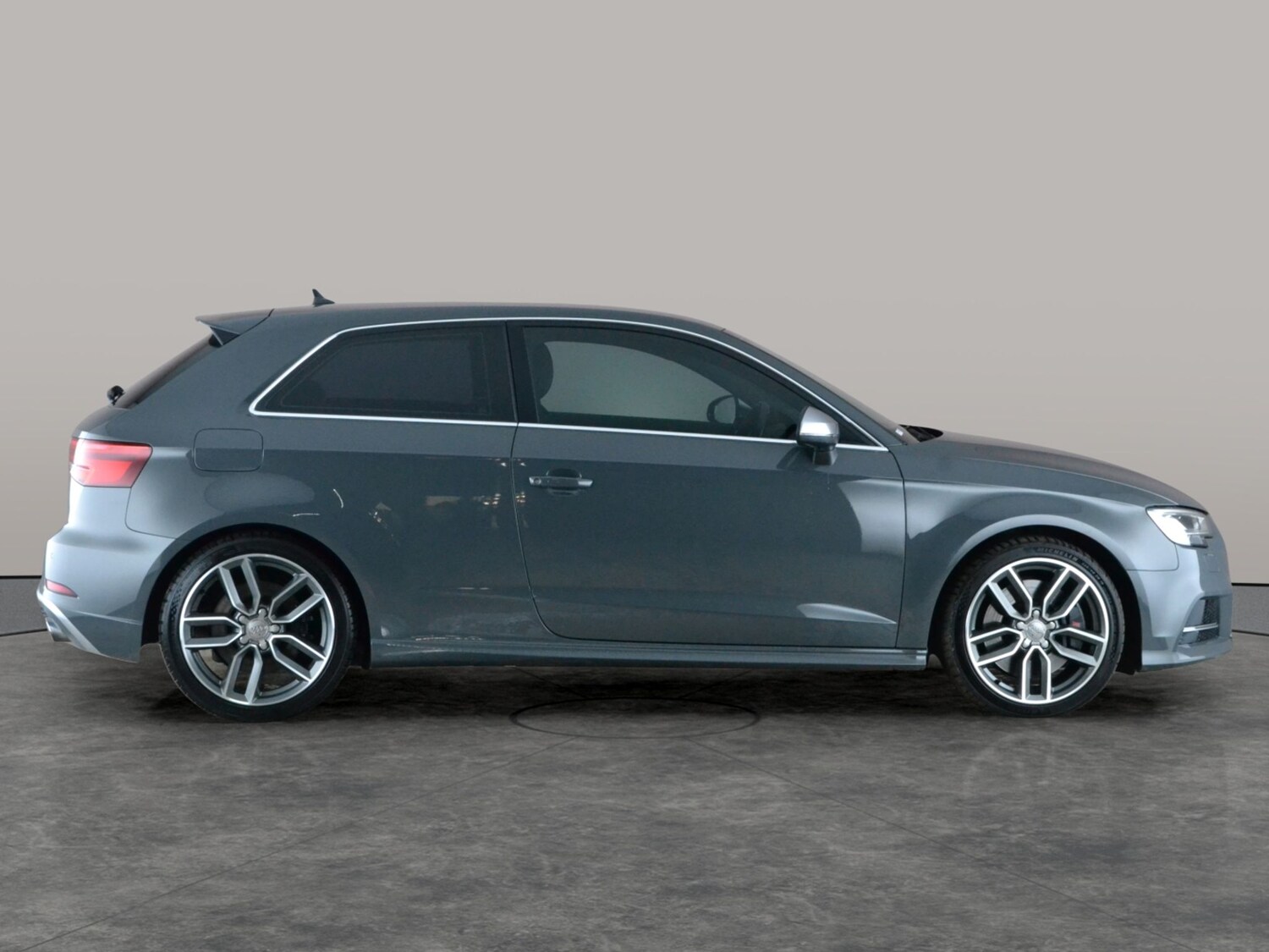 Used Audi A3 2017 for sale - 77648496: Photo 9