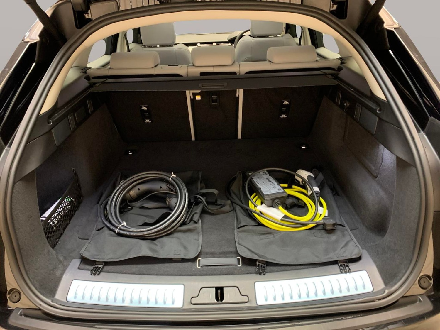 Used Land Rover Range Rover Velar 2024 for sale - 76946443: Photo 42