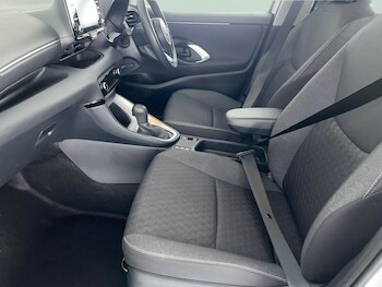 Used Toyota Yaris 2022 for sale - 75797798: Photo