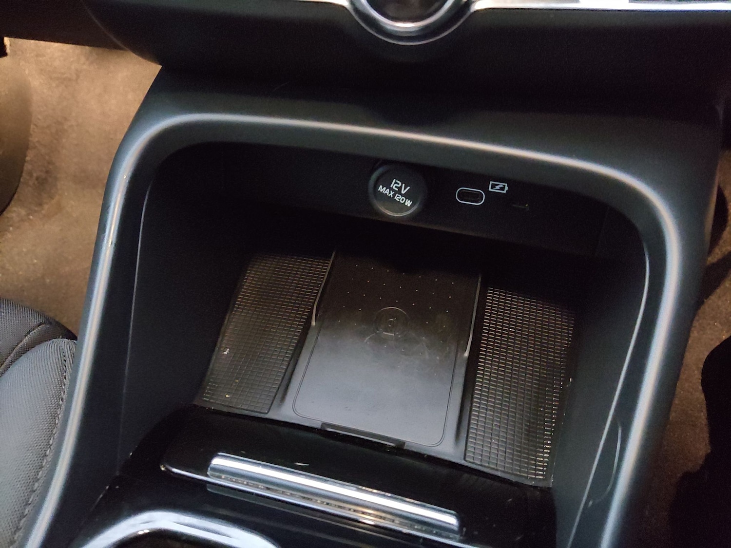 Used Volvo XC40 2023 for sale - 78079290: Photo 21