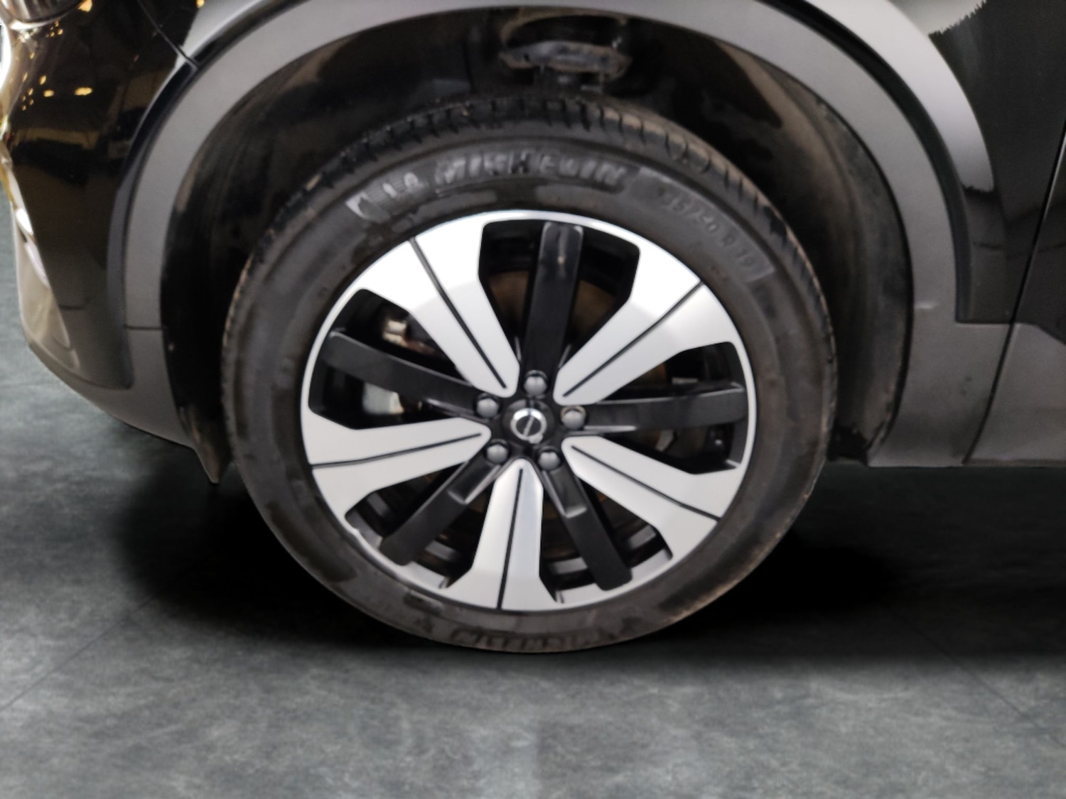 Used Volvo XC40 2023 for sale - 78079290: Photo 25