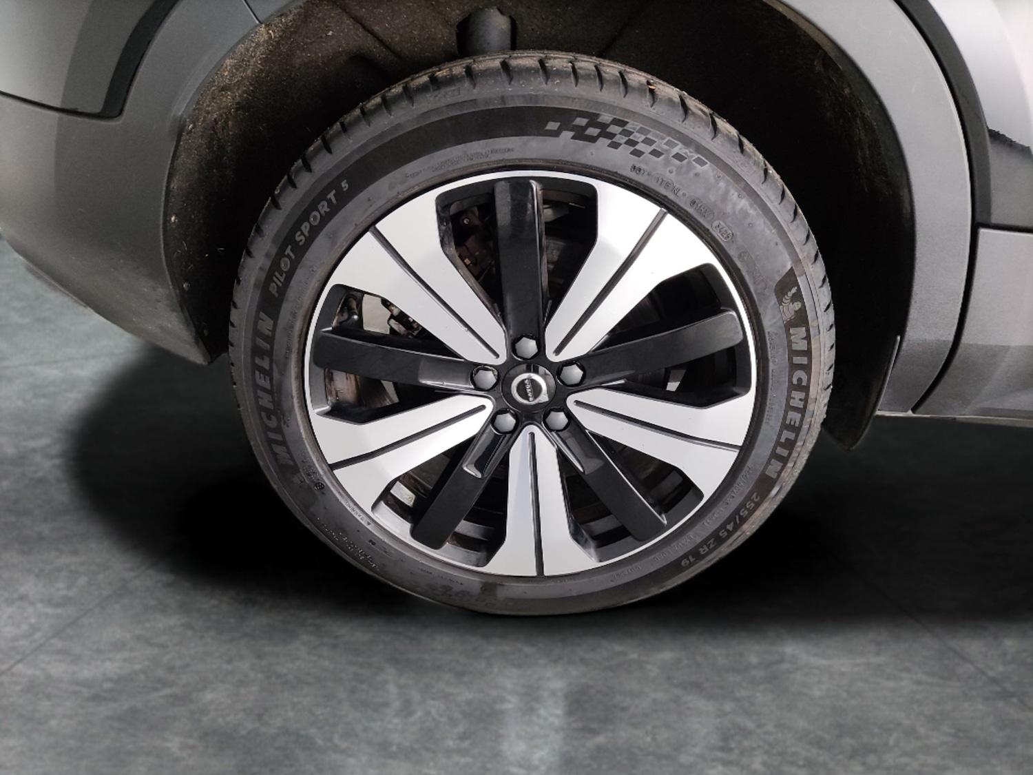 Used Volvo XC40 2023 for sale - 78079290: Photo 27