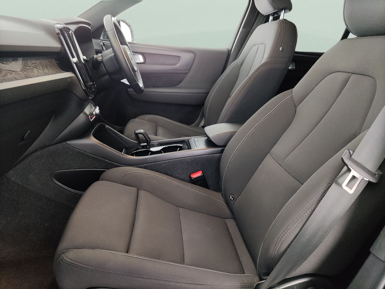 Used Volvo XC40 2023 for sale - 78079290: Photo 4