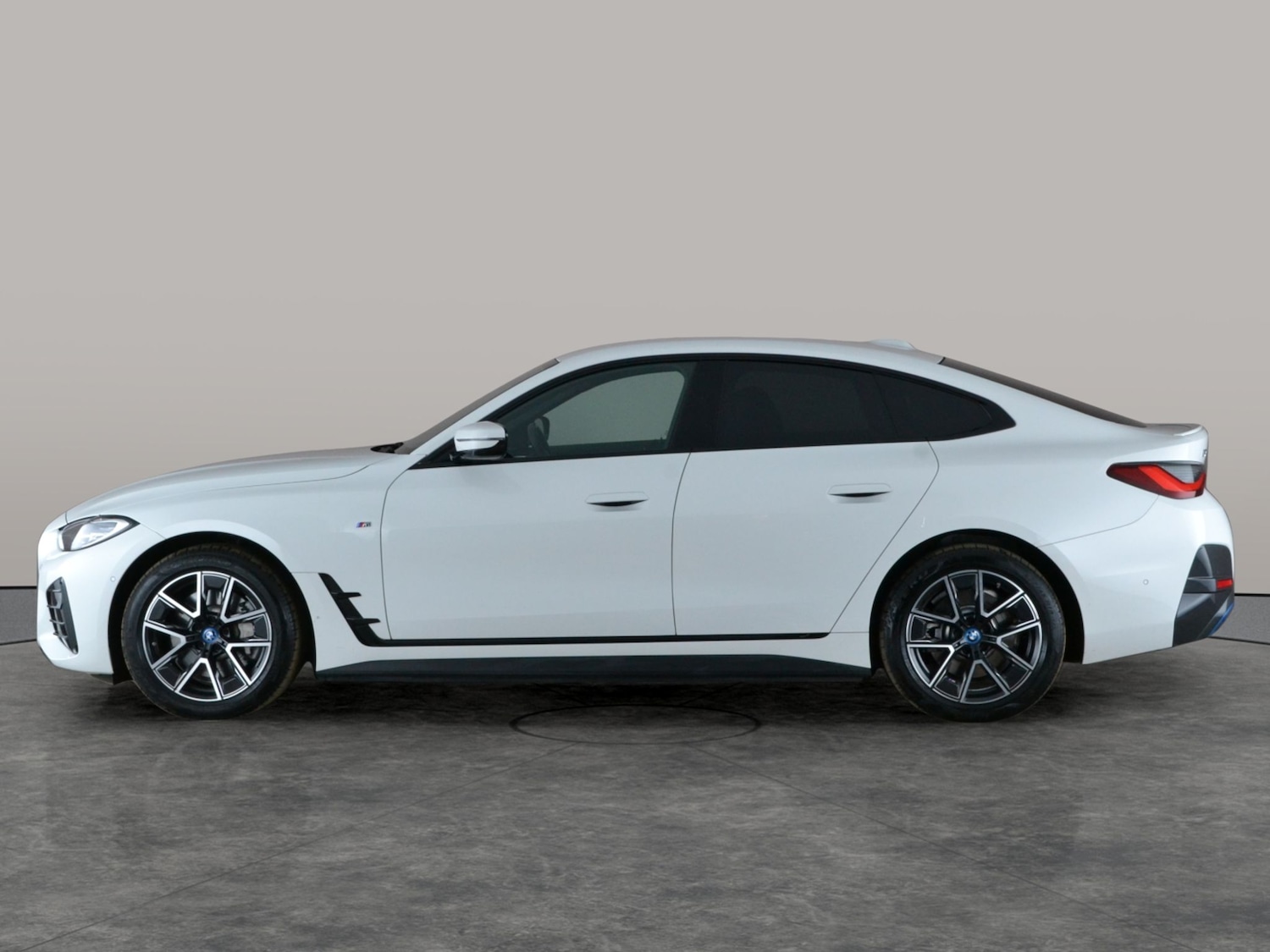 Used BMW i4 2024 for sale - 78094297: Photo 15