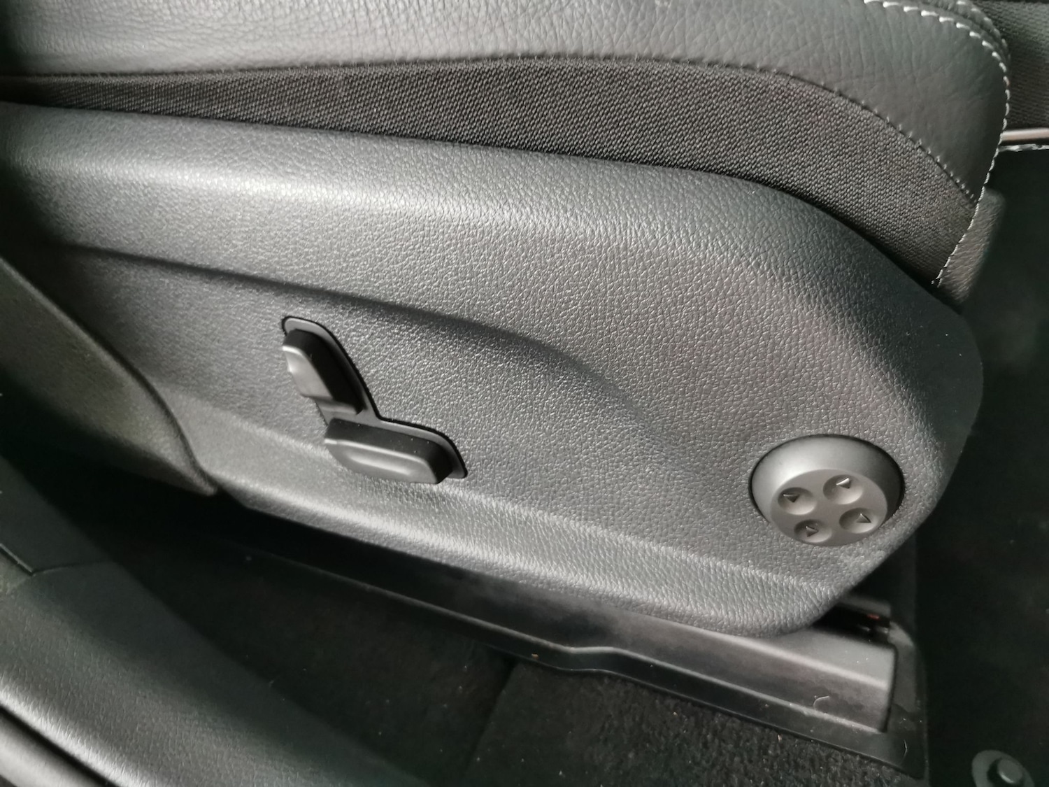 Used Mercedes-Benz EQC 2023 for sale - 77979363: Photo 17