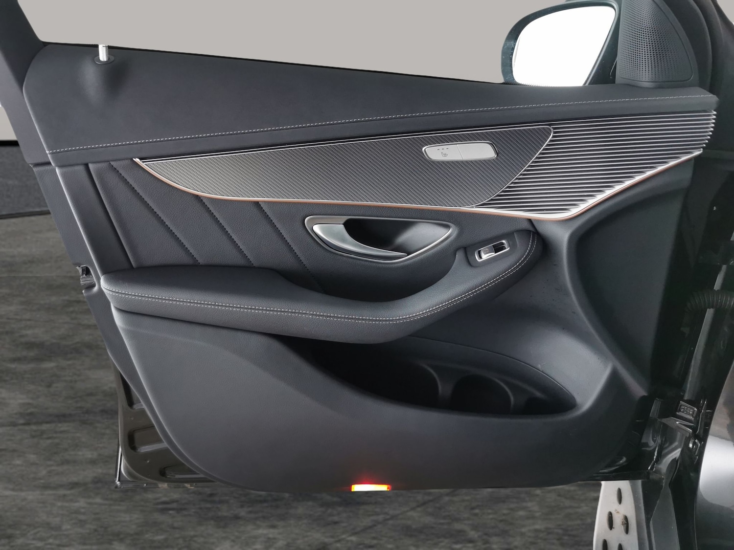 Used Mercedes-Benz EQC 2023 for sale - 77979363: Photo 31