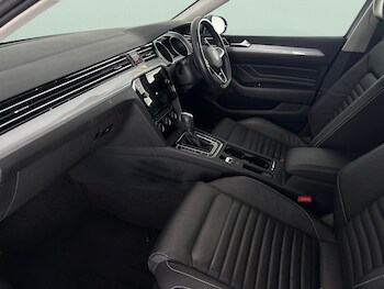 Used Volkswagen Passat 2022 for sale - 77819411: Photo