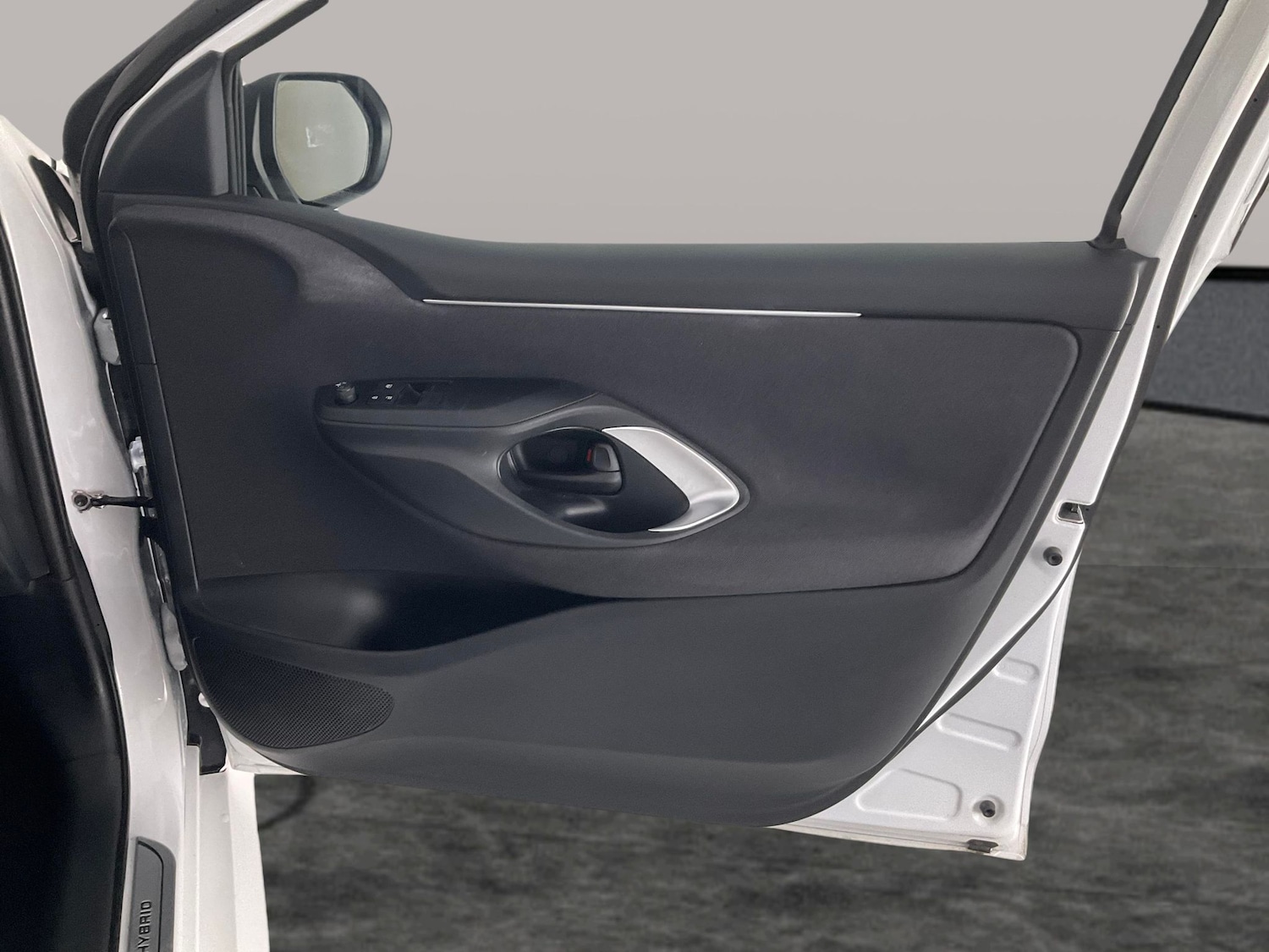 Used Toyota Yaris 2023 for sale - 76640916: Photo 25