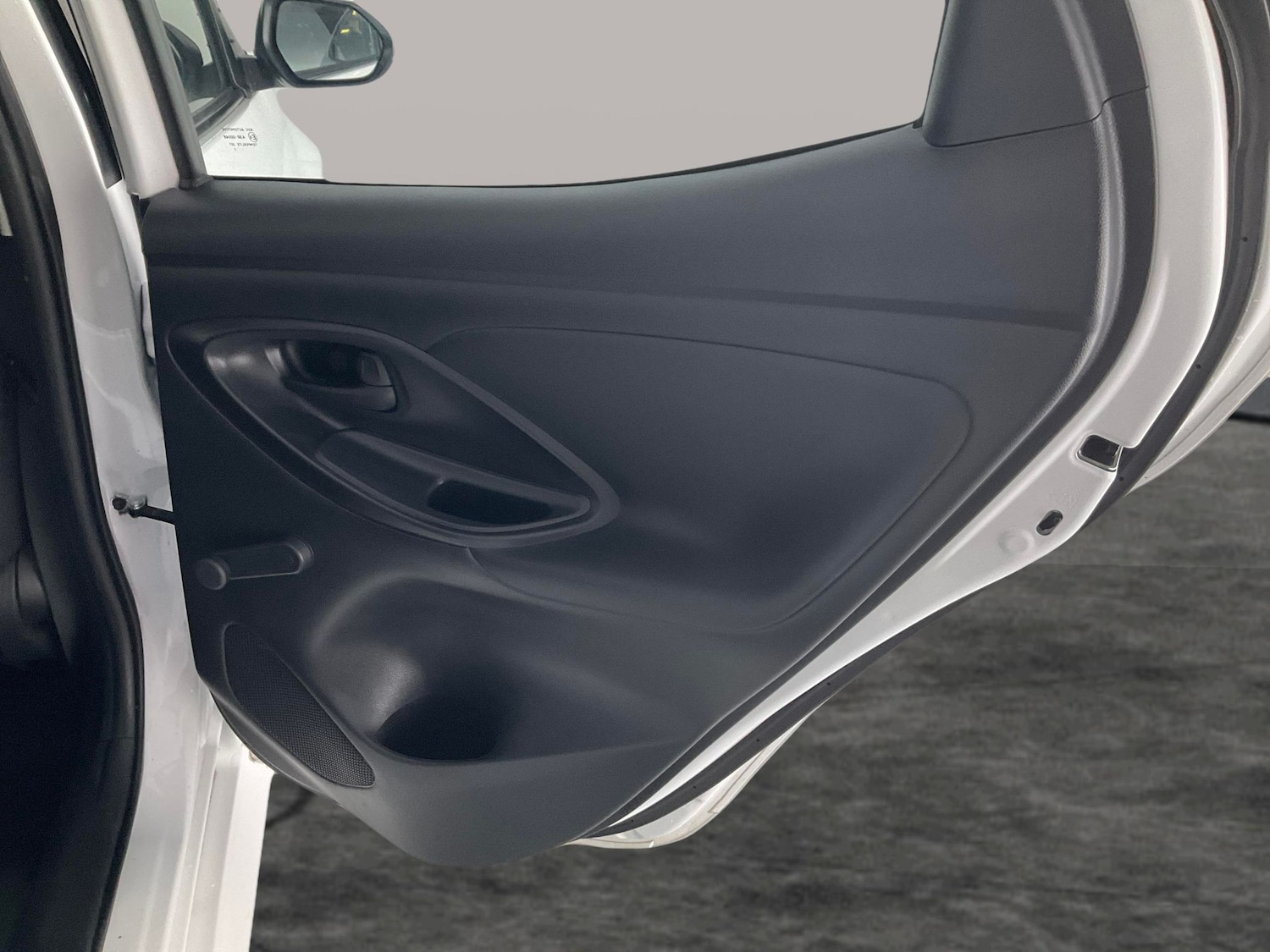 Used Toyota Yaris 2023 for sale - 76640916: Photo 26