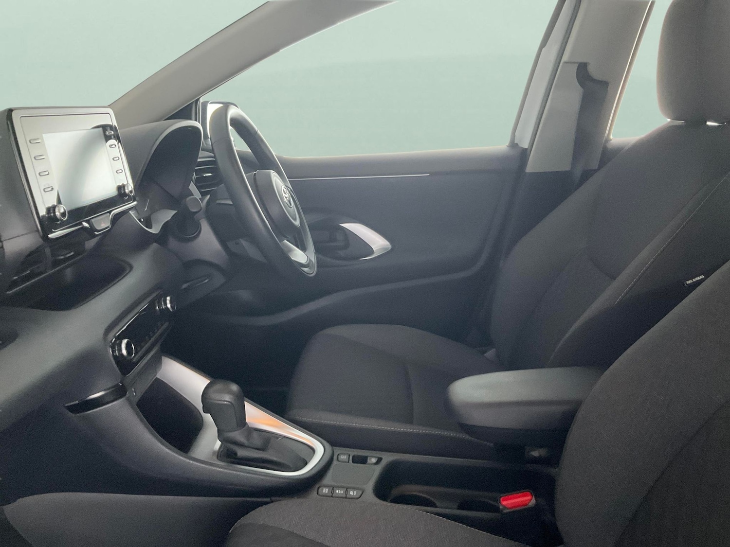 Used Toyota Yaris 2023 for sale - 76640916: Photo 4