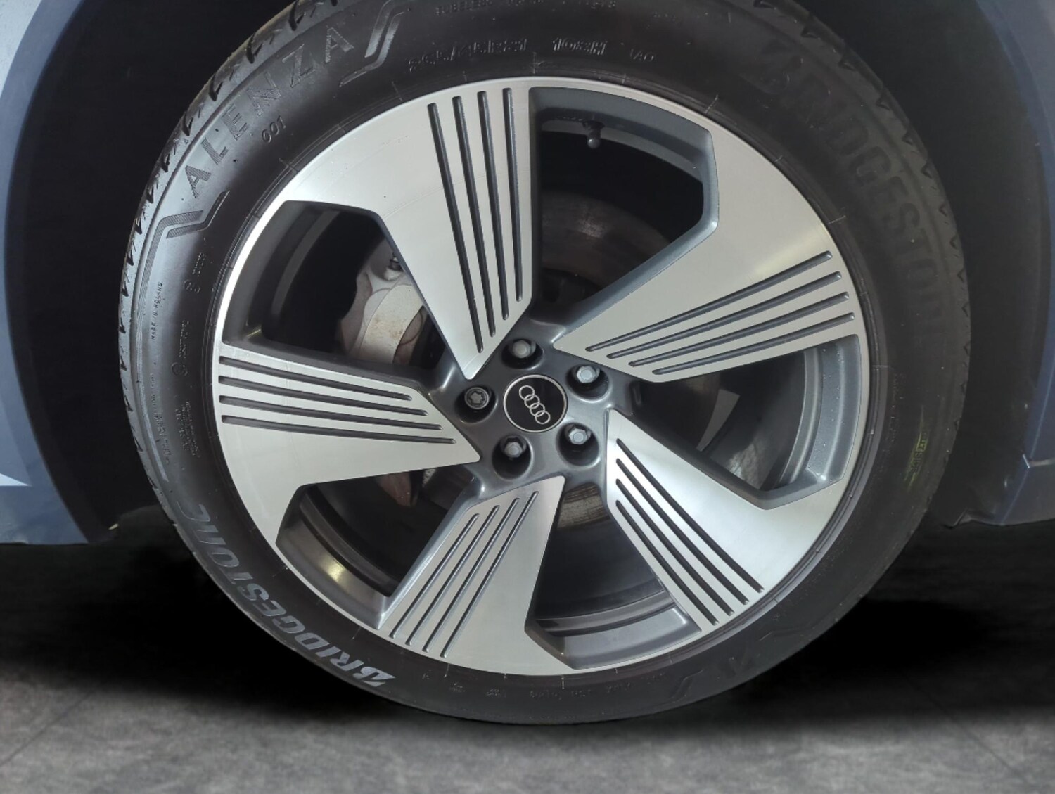 Used Audi e-tron 2023 for sale - 77399455: Photo 31