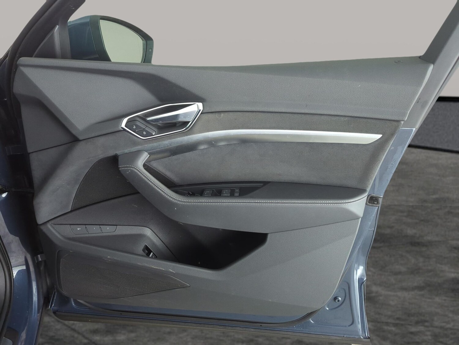 Used Audi e-tron 2023 for sale - 77399455: Photo 37