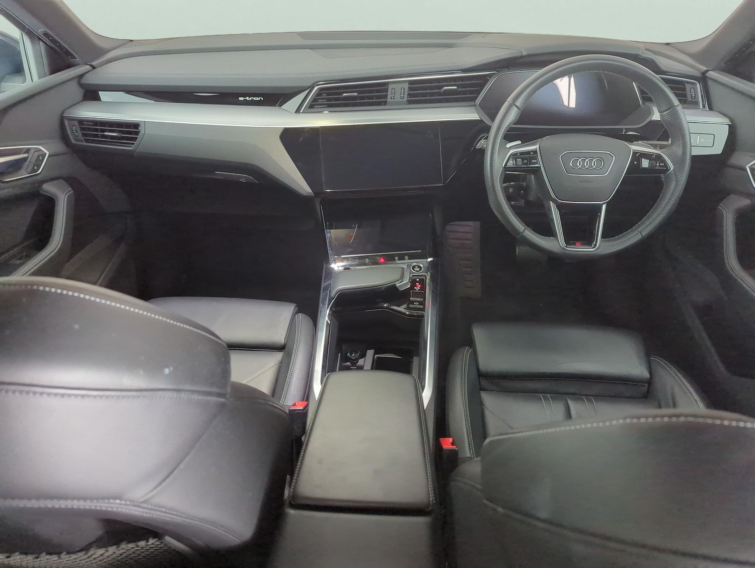 Used Audi e-tron 2023 for sale - 77399455: Photo 8