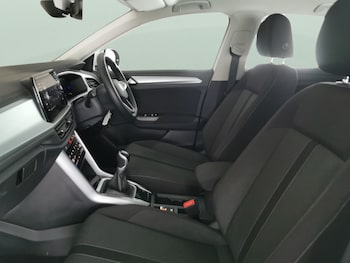 Used Volkswagen T-Roc 2024 for sale - 78839027: Photo