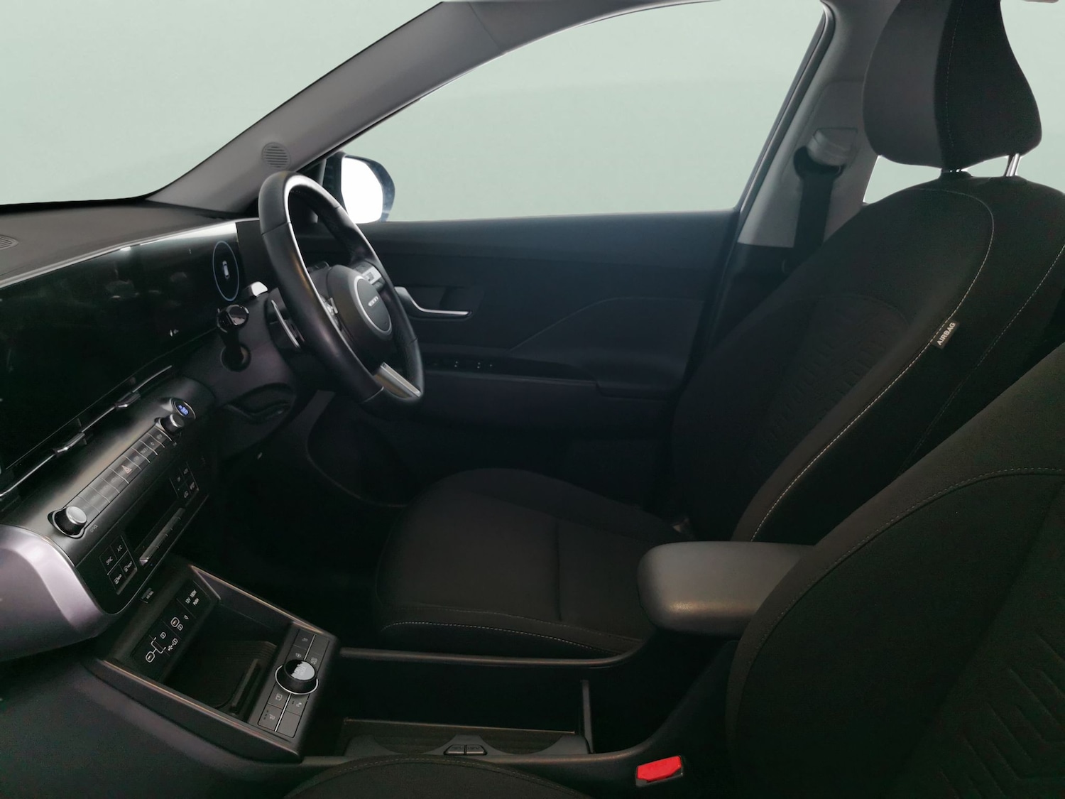 Used Hyundai KONA 2024 for sale - 77617473: Photo 4