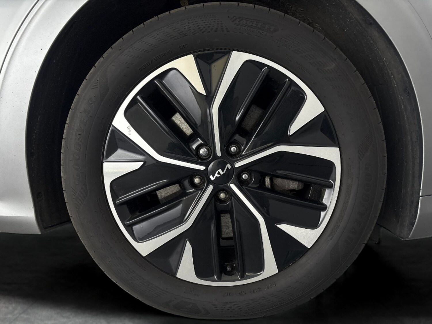 Used Kia EV6 2023 for sale - 78150950: Photo 31