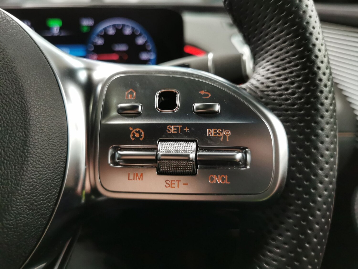 Used Mercedes-Benz EQC for sale - 76487746: Photo 23