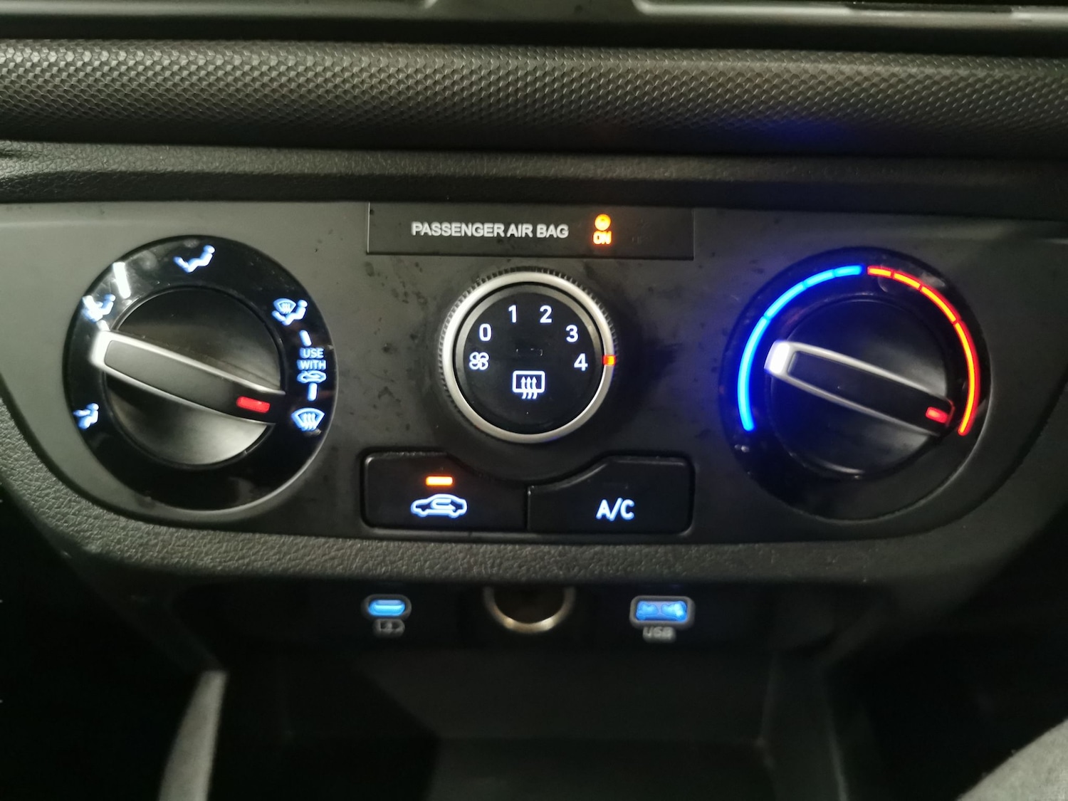 Used Hyundai i10 2023 for sale - 77219106: Photo 16