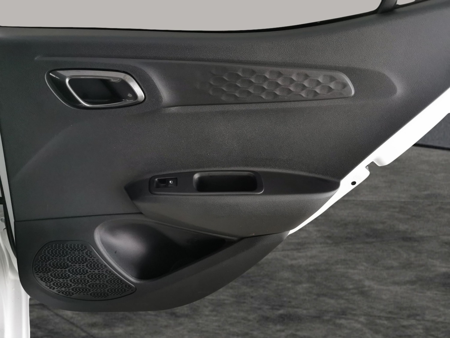 Used Hyundai i10 2023 for sale - 77219106: Photo 28