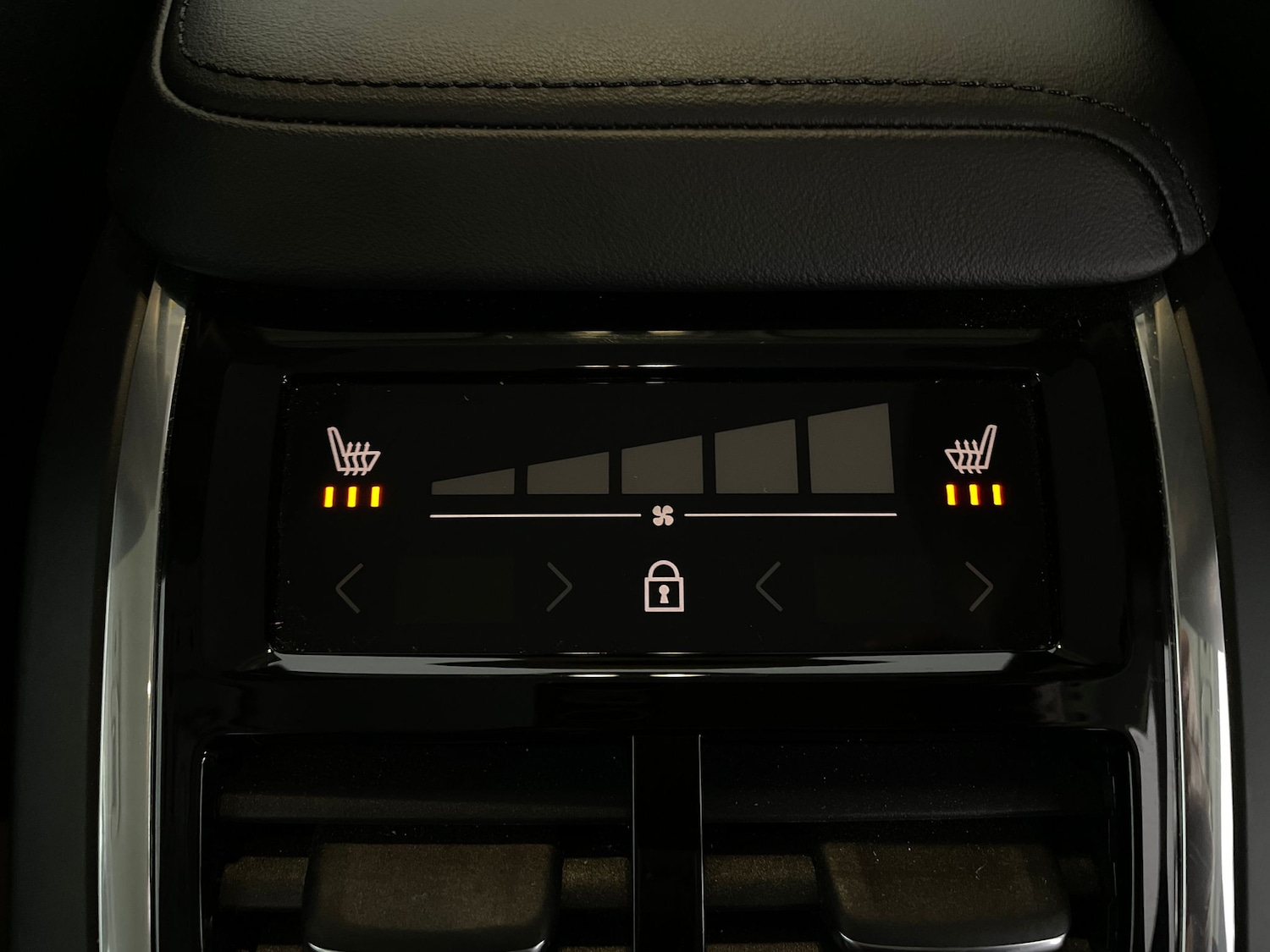 Used Volvo XC60 2022 for sale - 77350850: Photo 19