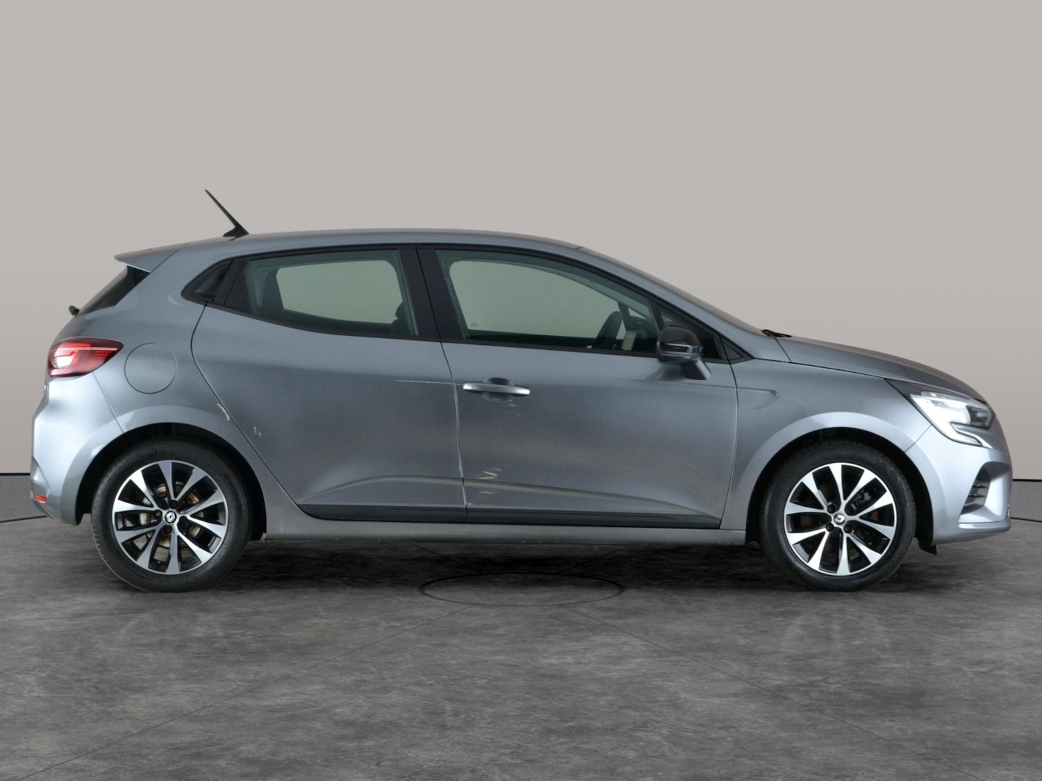 Used Renault Clio for sale - 77239795: Photo 8