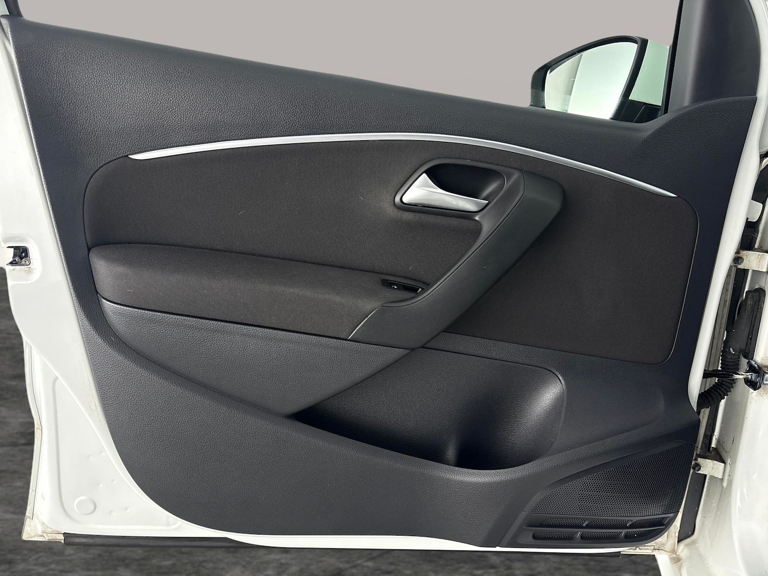 Used Volkswagen Polo 2015 for sale - 76580578: Photo 24