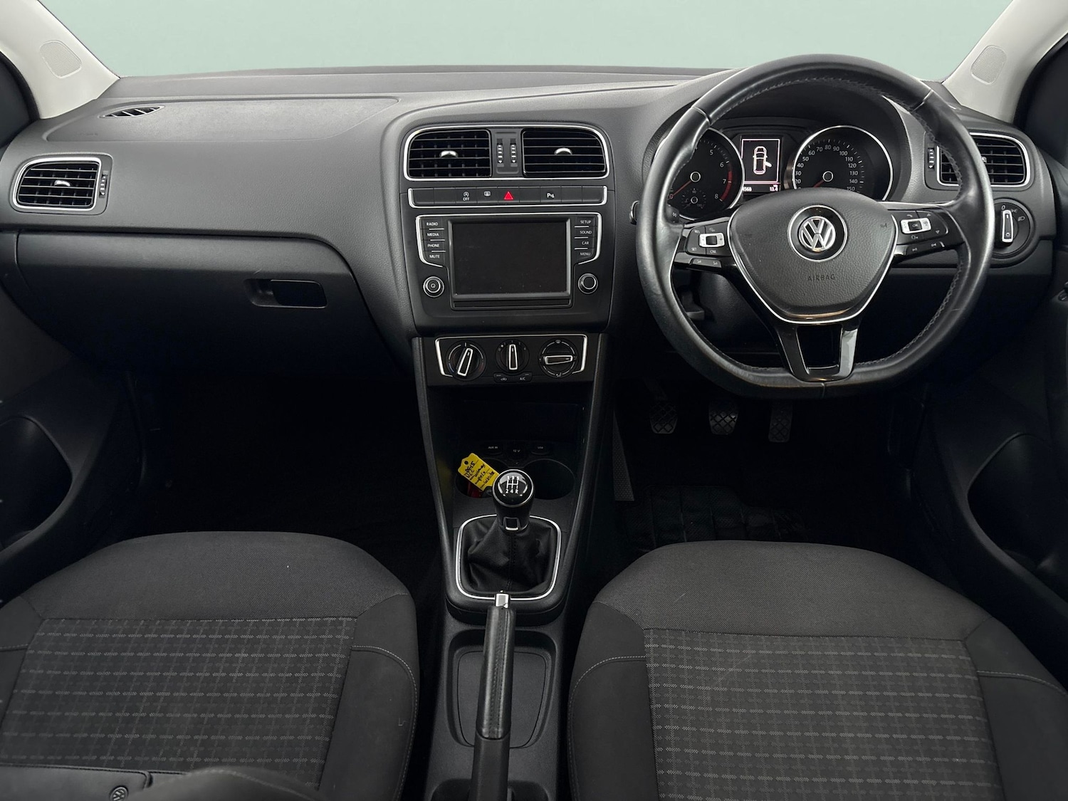Used Volkswagen Polo 2015 for sale - 76580578: Photo 6