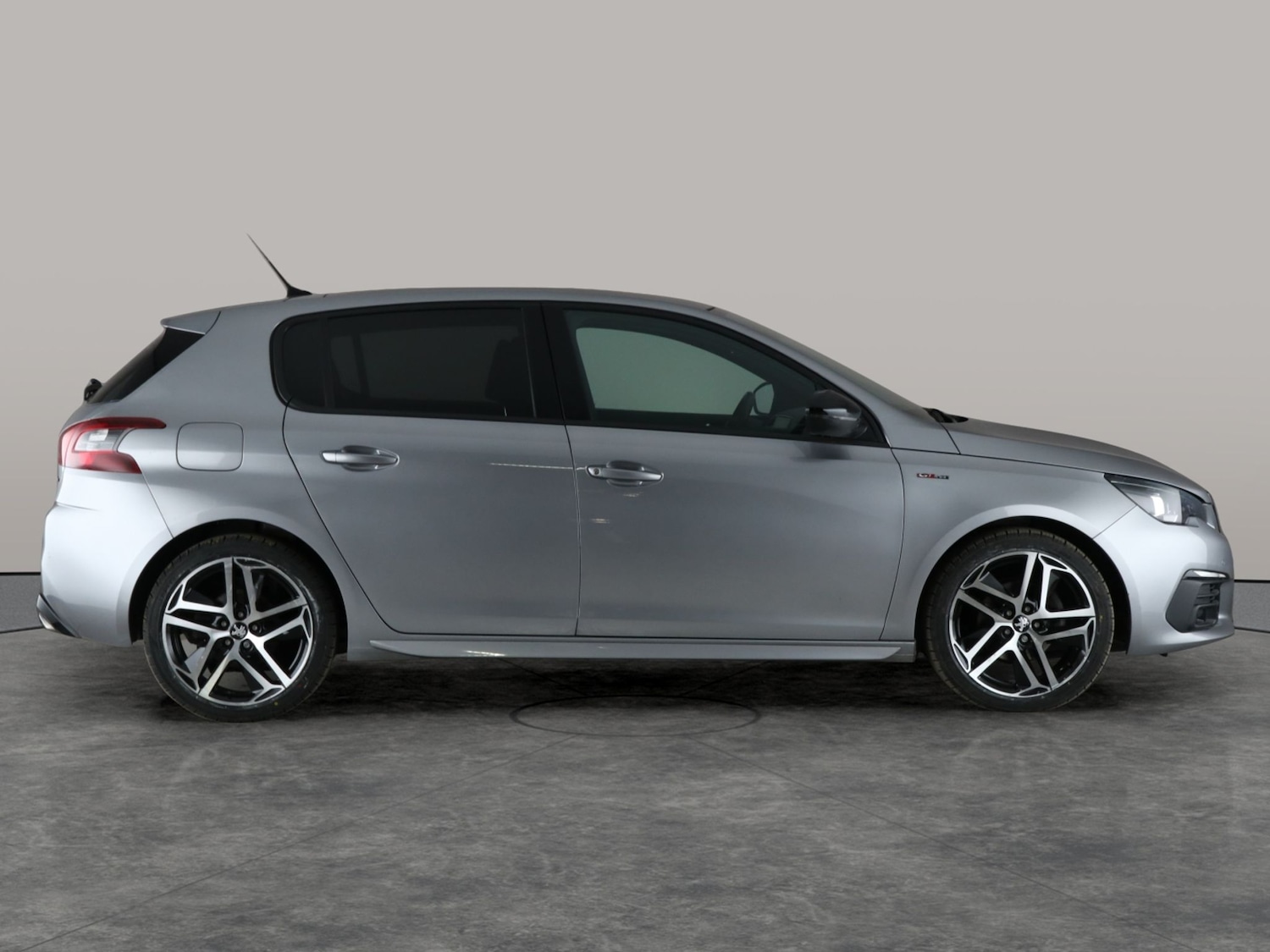 Used Peugeot 308 2019 for sale - 76413135: Photo 13