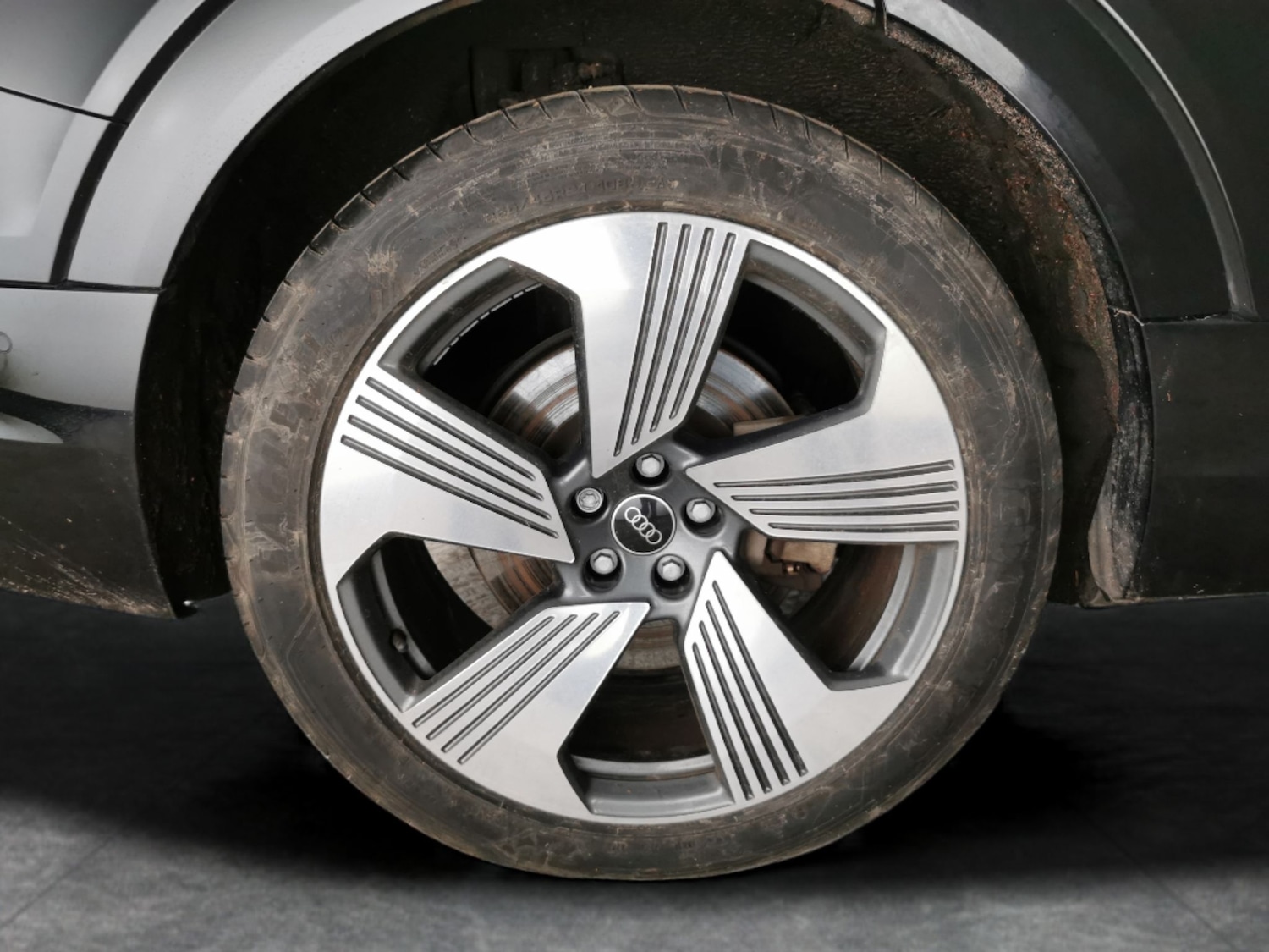 Used Audi e-tron 2023 for sale - 77259440: Photo 31