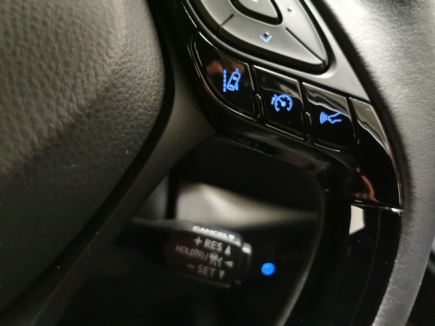 Used Toyota C-HR 2023 for sale - 77980708: Photo 17