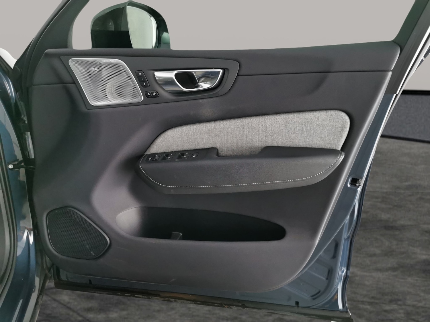 Used Volvo XC60 2022 for sale - 77269749: Photo 33