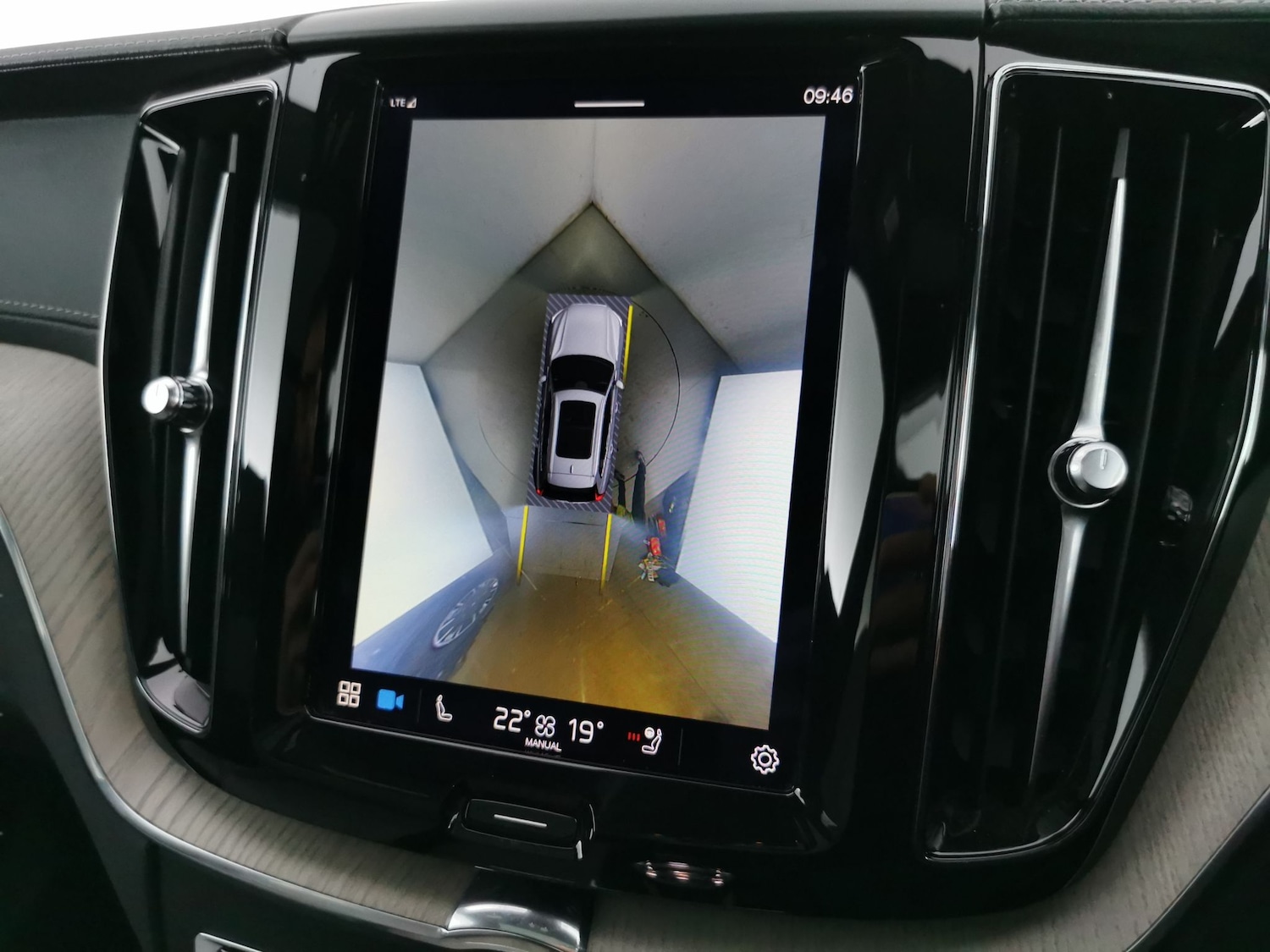 Used Volvo XC60 2022 for sale - 77269749: Photo 6