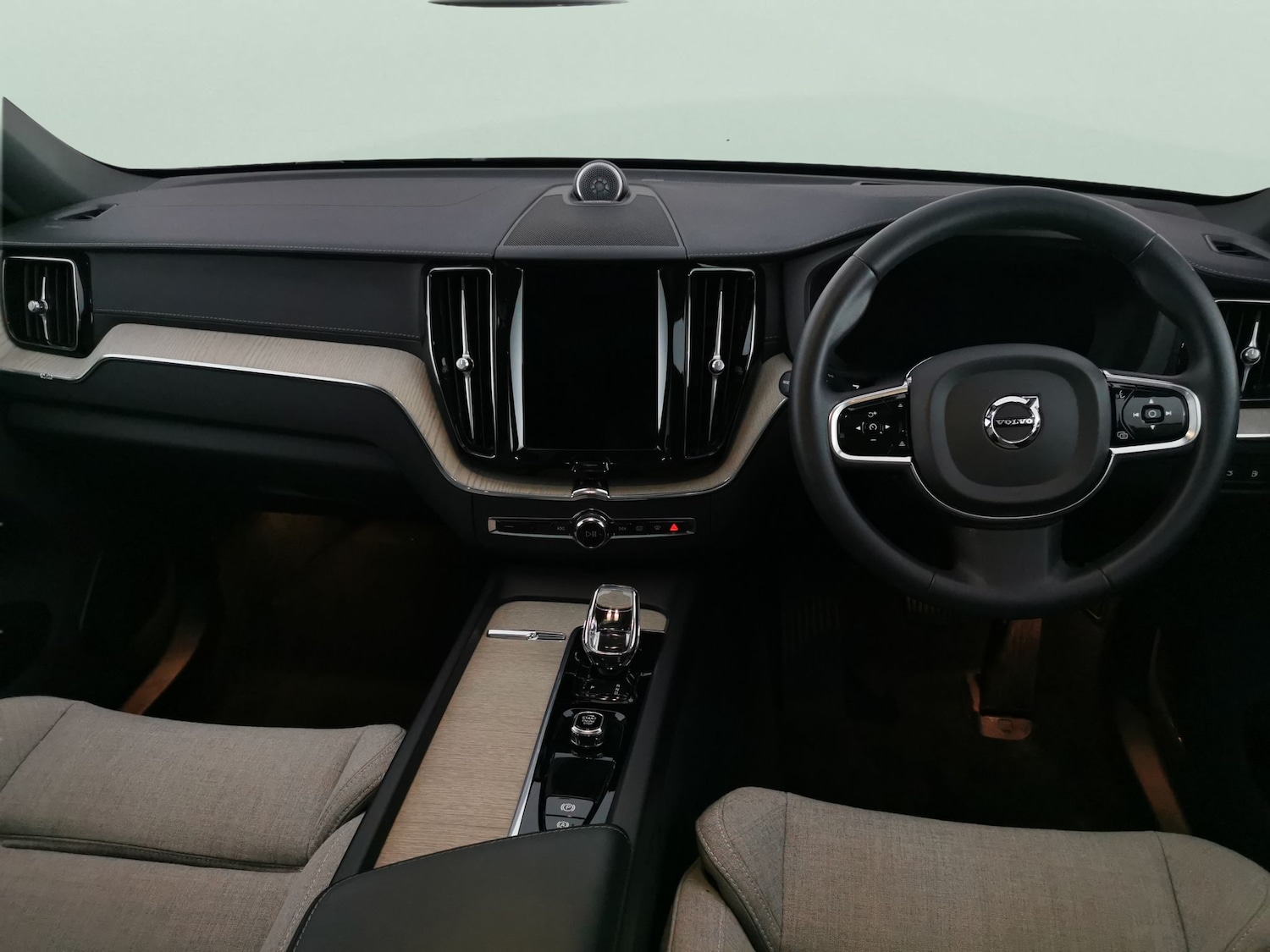 Used Volvo XC60 2022 for sale - 77269749: Photo 8