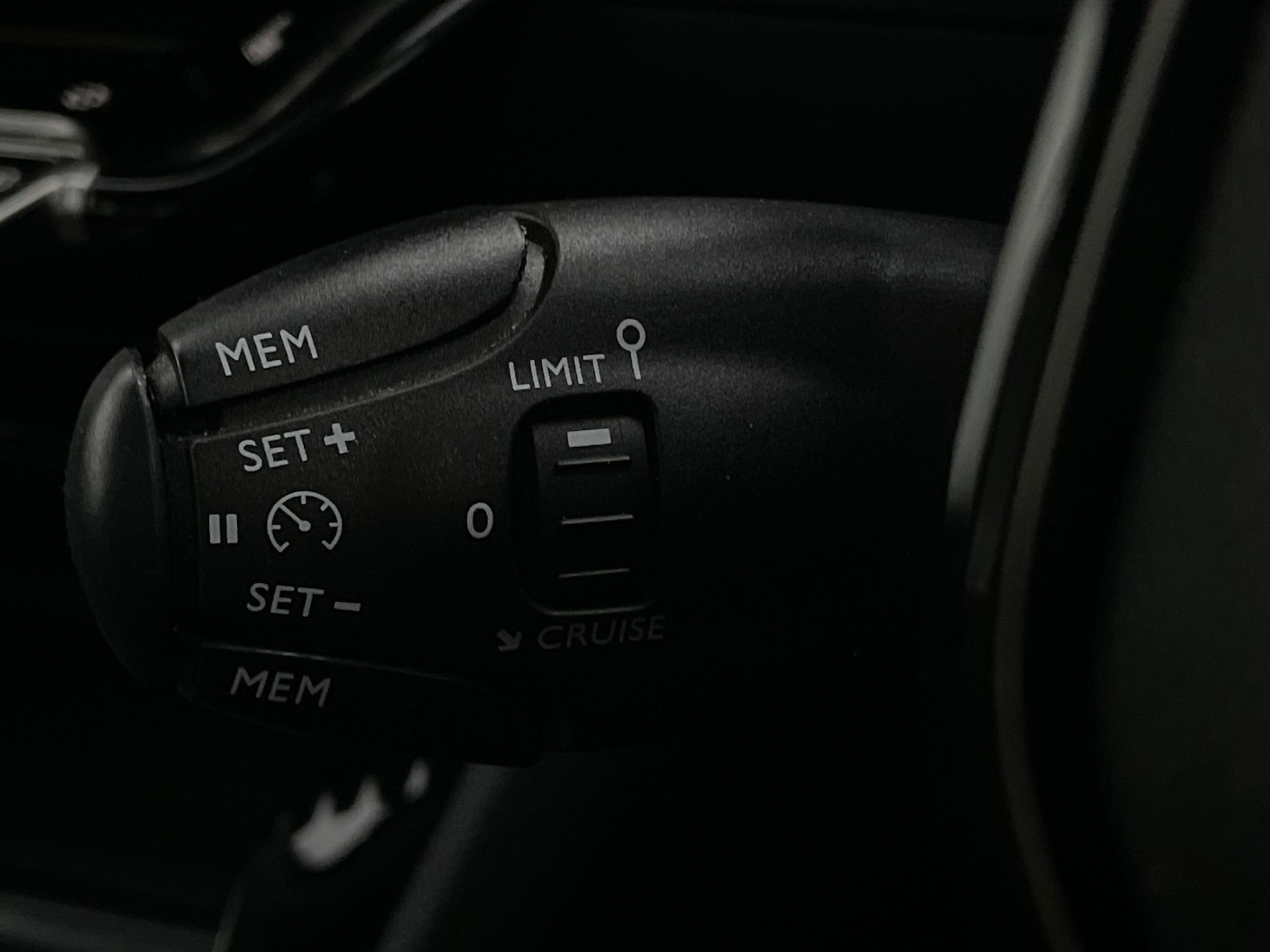 Used Peugeot 2008 2023 for sale - 78061707: Photo 24