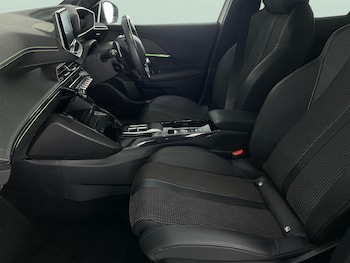 Used Peugeot 2008 2023 for sale - 78061707: Photo